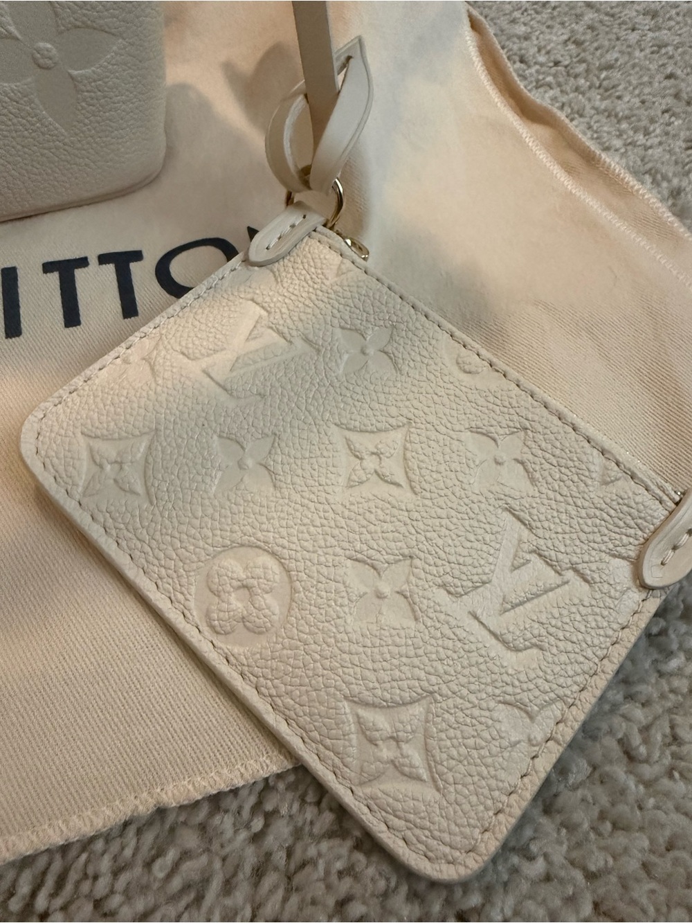 Louis Vuitton All In BB - Picture 3 of 10
